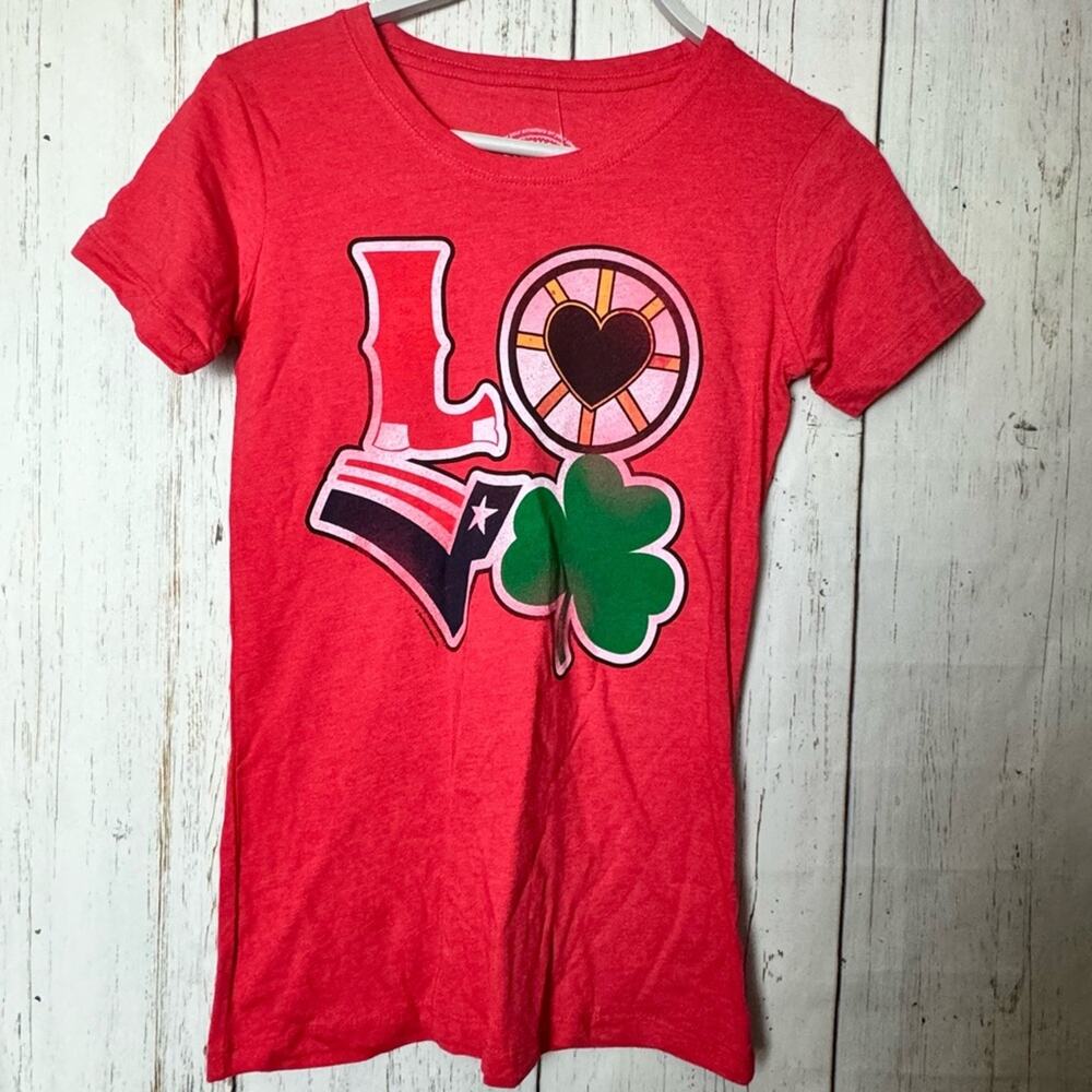 Fan Favorite Quality Sportswear Short Sleeve Crew Neck New England Sport Teams